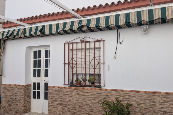 Complejo residencial en La Línea, zona Los Olivos. SE VENDE. - Imagen 3