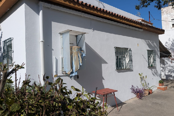 Complejo residencial en La Línea, zona Los Olivos. SE VENDE. - Imagen 8